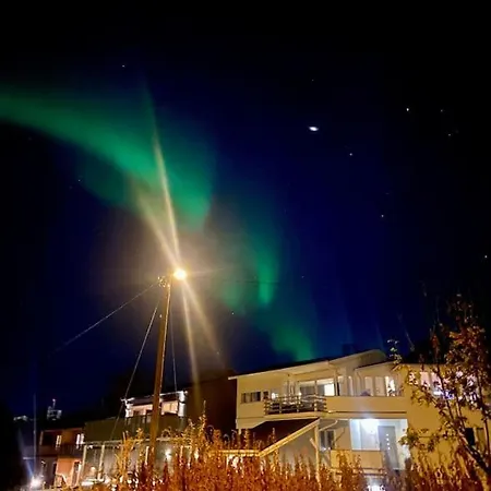 Sentral Leilighet Naer Naturomrader Tromso Exterior photo