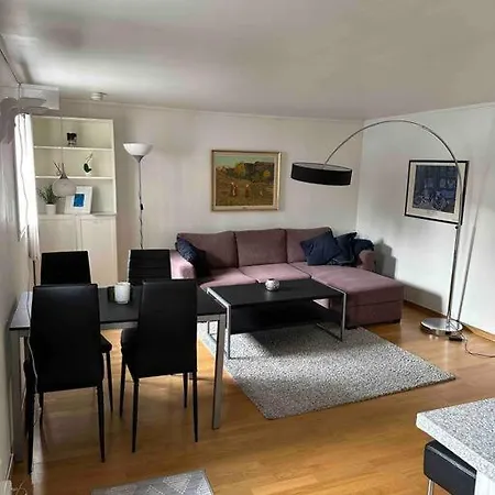 Sentral Leilighet Naer Naturomrader Tromso Exterior photo