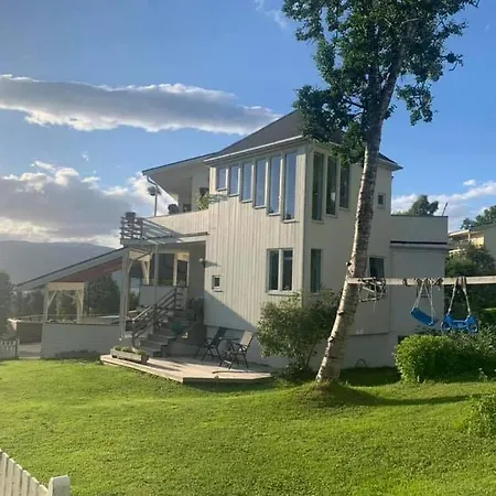 Sentral Leilighet Naer Naturomrader Tromso Exterior photo